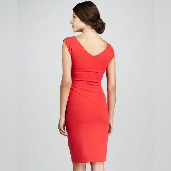 Sleek red dress from Diane von Furstenberg - Picture 2 of 9